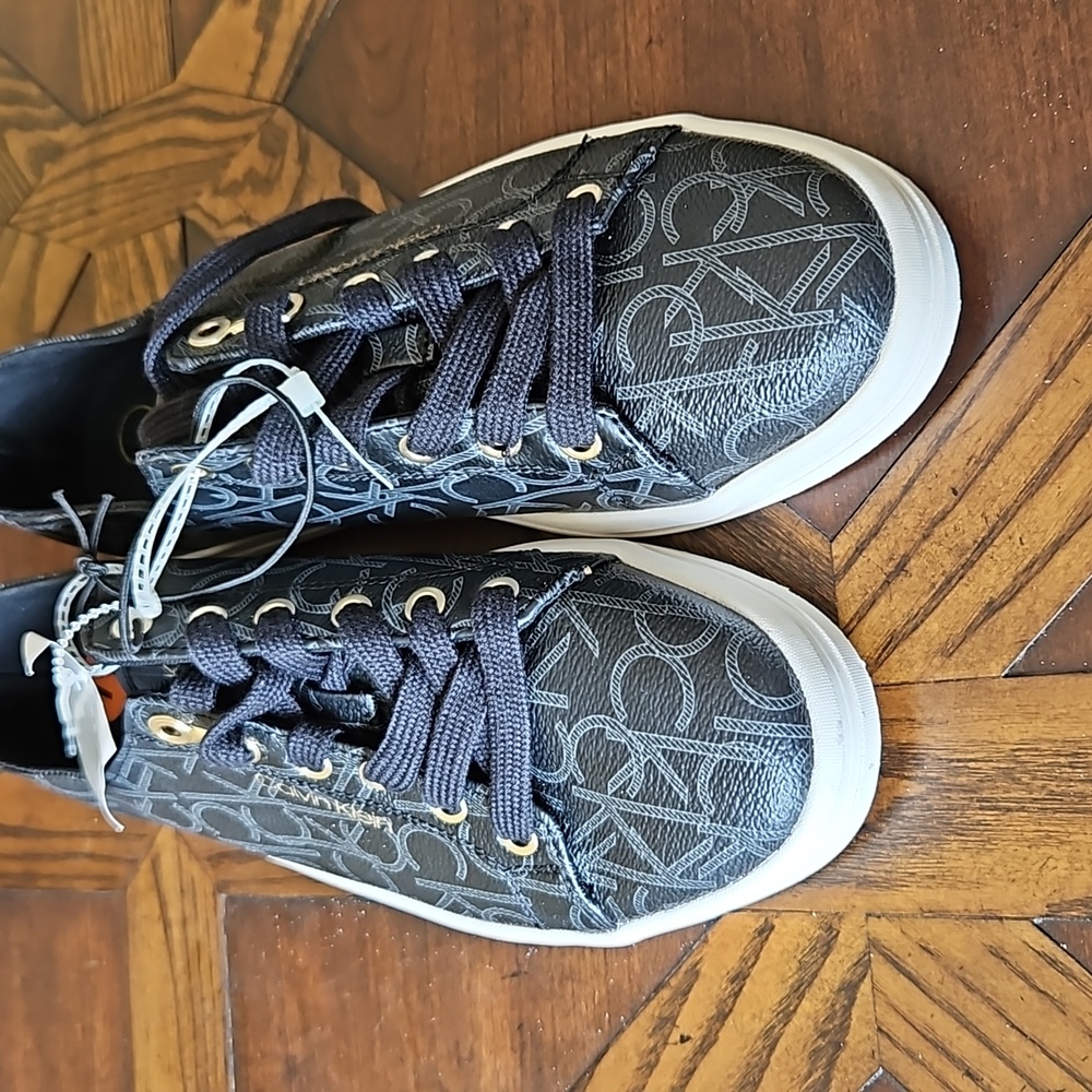 Calvin Klein Women's Michaela Low Top Sneakers NWT - Picture 7 of 7